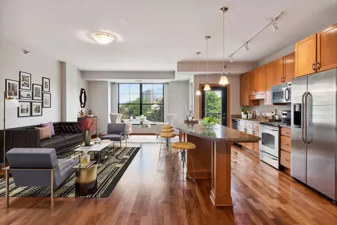 317 Groveland Ave #520, Minneapolis, MN 55403