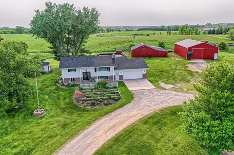 20970 Gypsy Valley Rd, Nowthen, MN 55303