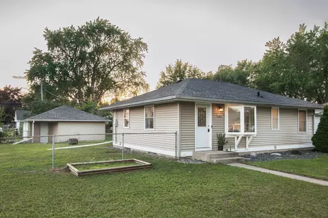 8488 Granada Ave S, Cottage Grove, MN 55016