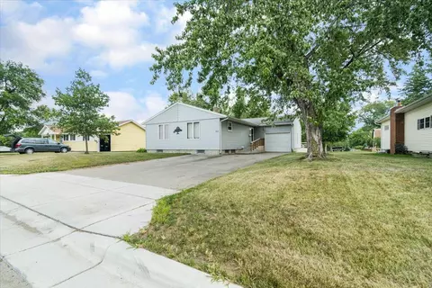 107 Willow St S, Sauk Centre, MN 56378