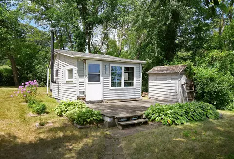 15113 Shieldsville Blvd, Faribault, MN 55021