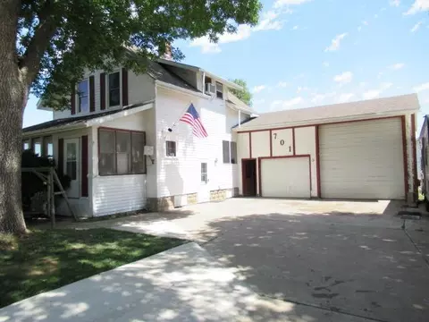701 S Birch St, Lamberton, MN 56152