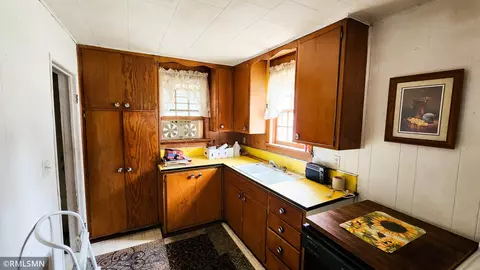 611 Cedar Ave E, Hector, MN 55342 photo 4