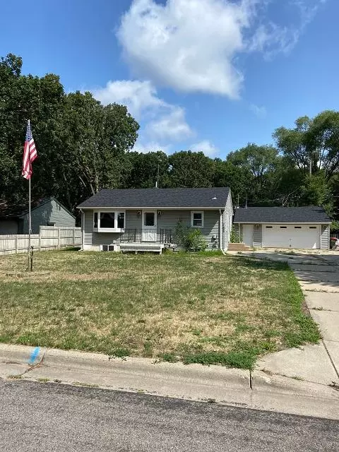 785 83rd Ave NE, Spring Lake Park, MN 55432