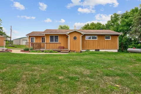 4566 Clearwater Trl, Lonsdale, MN 55046