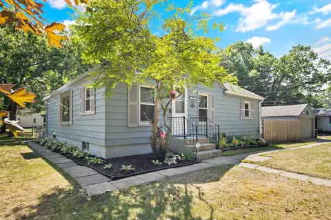 2521 Knollwood Dr, New Brighton, MN 55112