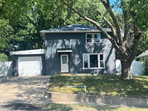 1604 2nd Ave NE, Rochester, MN 55906