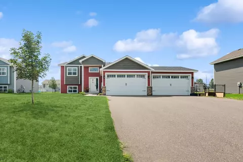 707 Greenwood St SW, Isanti, MN 55040