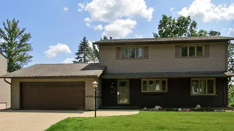 926 Northern Heights Dr NE, Rochester, MN 55906