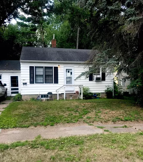 225 Wood St N, Mora, MN 55051