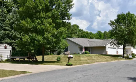 13 Nn 4th Ave, Milaca, MN 56353