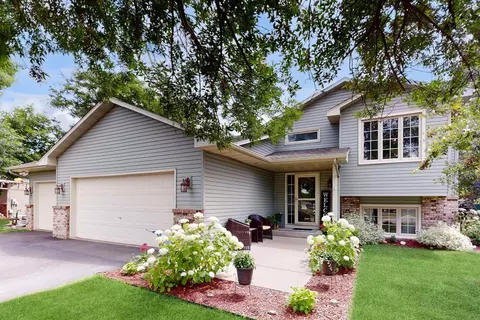 19293 Denver Ct NW, Elk River, MN 55330