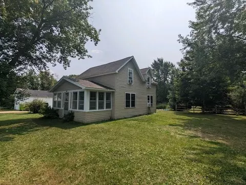 200 1st Ave E, Clear Lake, WI 54005