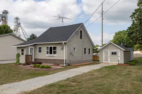703 2nd St SW, Kasson, MN 55944