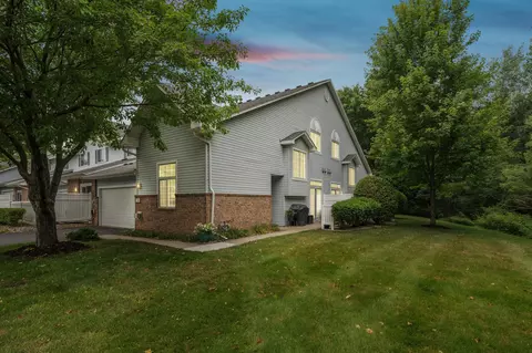 13483 Carmody Dr #112, Eden Prairie, MN 55344