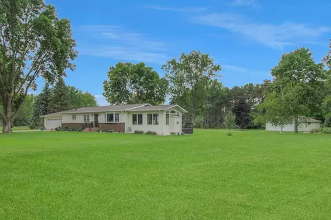 14823 Circle Dr, Little Falls, MN 56345