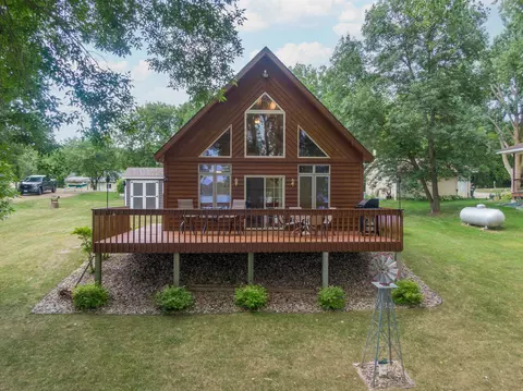 18484 Raymond Ave, Richmond, MN 56368