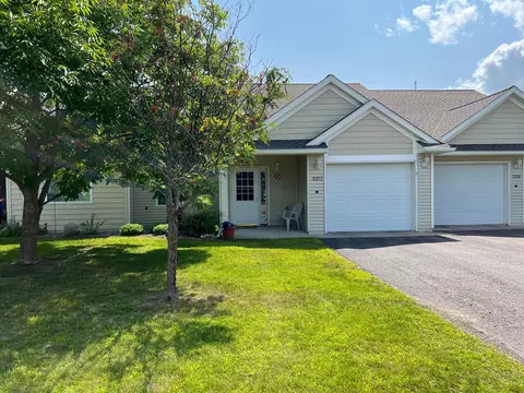 3222 Park Ave NW #215, Bemidji, MN 56601