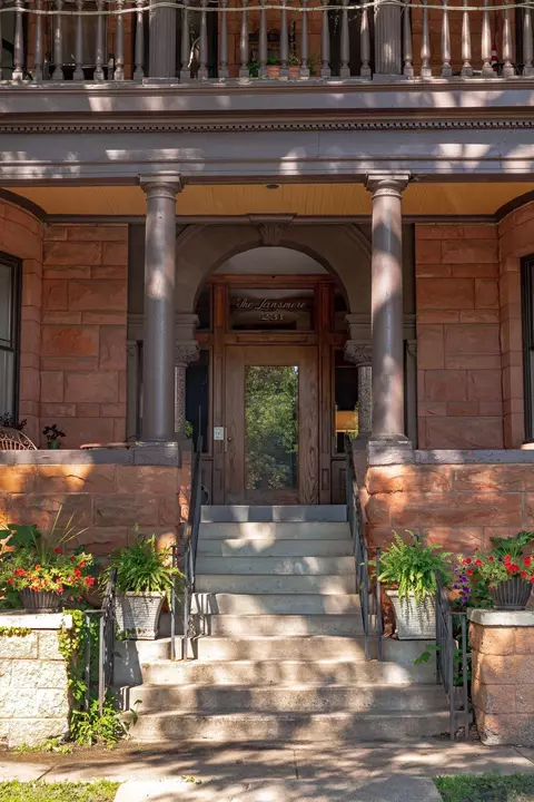 231 Arundel St #2, Saint Paul, MN 55102