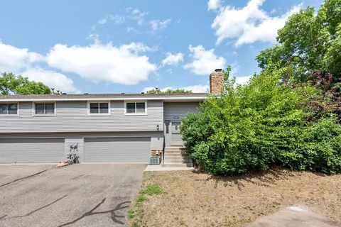 6962 Ives Ln N, Maple Grove, MN 55369