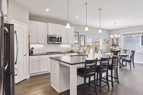 980 Spruce St, Newport, MN 55055