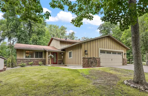 15044 Woodhill Trl, Eden Prairie, MN 55346