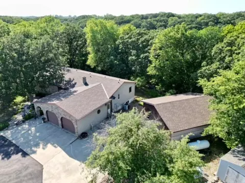 120 Oakwood Dr, Redwood Falls, MN 56283