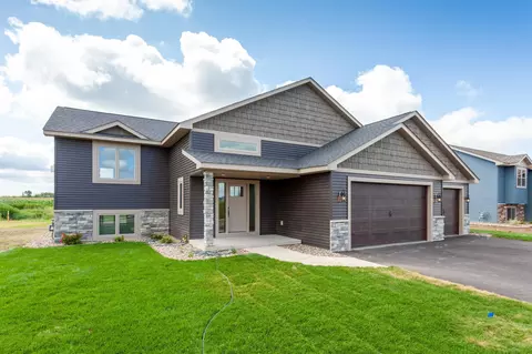 2541 Miller Ave, River Falls, WI 54022