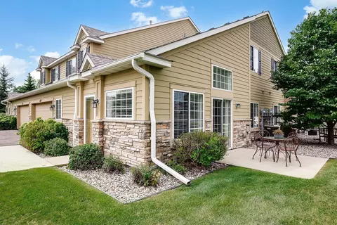 1559 Fox Hunt Way, Victoria, MN 55386