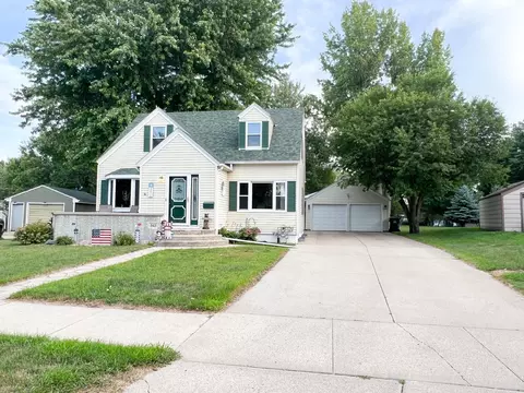 543 Morningside Dr, Worthington, MN 56187