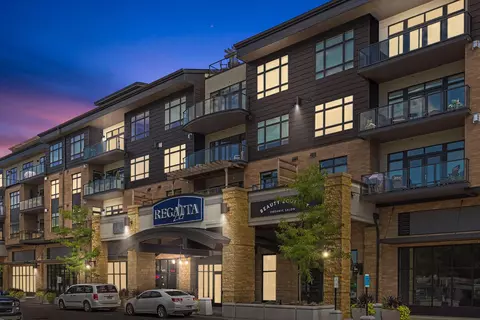 875 Lake St N #416, Wayzata, MN 55391