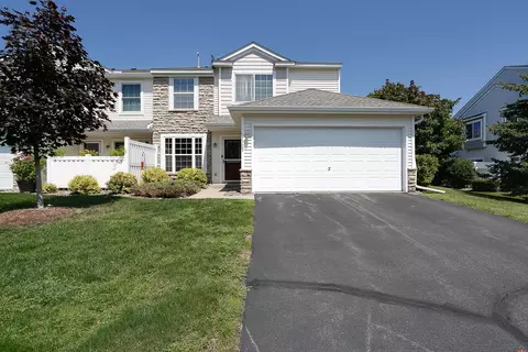 7705 Arboretum Village Cir, Chanhassen, MN 55317
