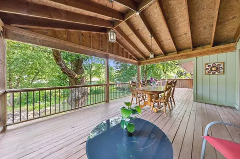2122 Oakridge Rd, Stillwater, MN 55082