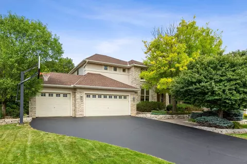 18312 Overland Trl, Eden Prairie, MN 55347