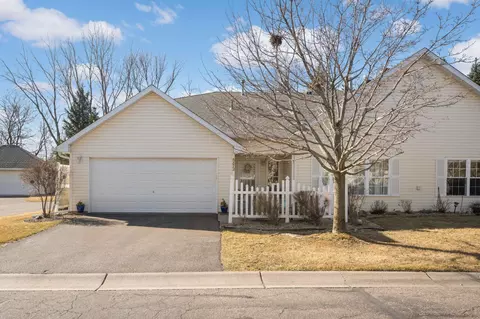 6872 Blackhawk Trl, Inver Grove Heights, MN 55077