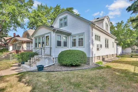 617 Geranium Ave E, Saint Paul, MN 55130