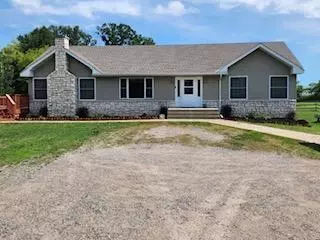 7230 Davenport Rd, Princeton, MN 55371