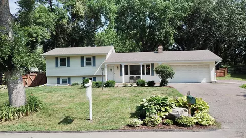 16424 Temple Dr, Minnetonka, MN 55345