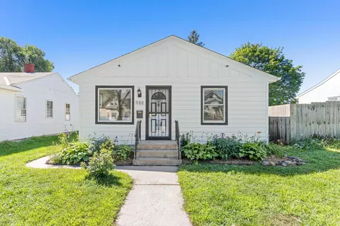 988 Hubbard Ave, Saint Paul, MN 55104