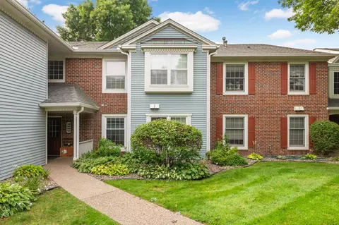 7457 W 110th St, Bloomington, MN 55438