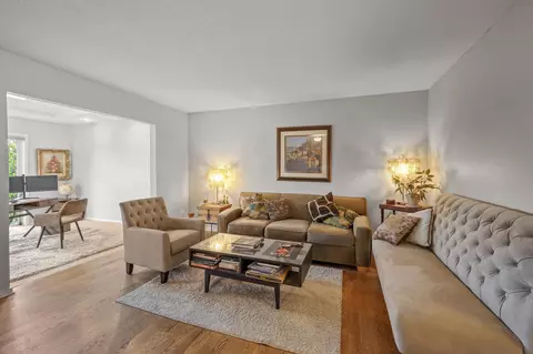10940 Abbott Ln, Minnetonka, MN 55343