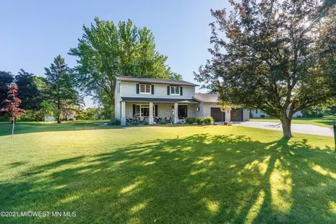 1084 Westside Dr, Fergus Falls, MN 56537