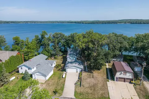 166 NE South Andrew Dr, New London, MN 56273