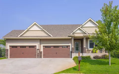 1003 Christof Ct, Montrose, MN 55363