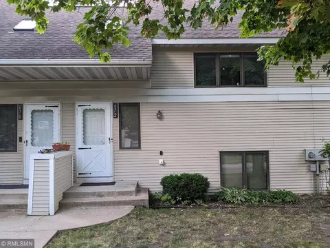 672 Front Ave #4, Saint Paul, MN 55103