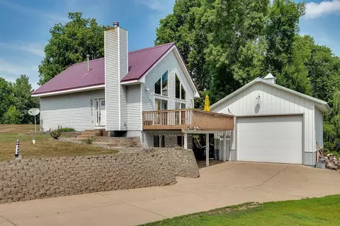 47615 Blue Heron Trl, Rush City, MN 55069