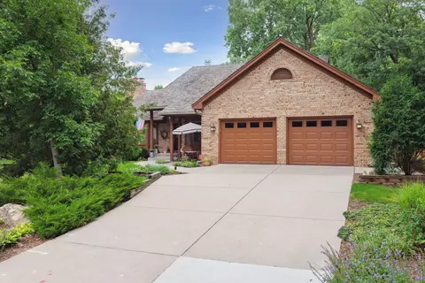 8300 W 93rd St, Bloomington, MN 55438