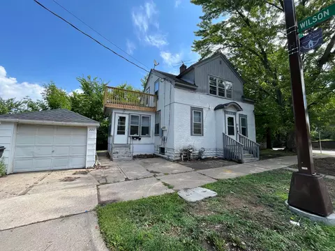 222 Maple St, Saint Paul, MN 55106