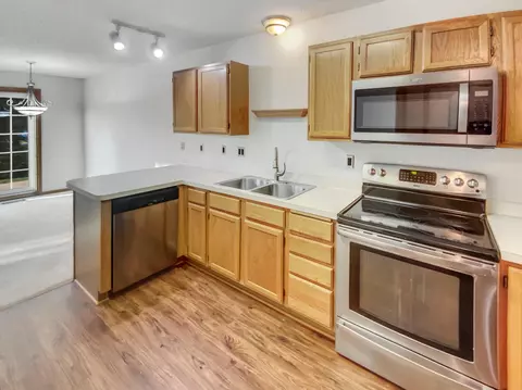 4124 Beaver Dam Rd #165, Eagan, MN 55122 photo 9