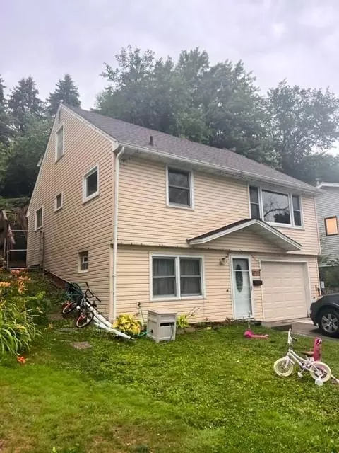 712 8th Ave S, South Saint Paul, MN 55075
